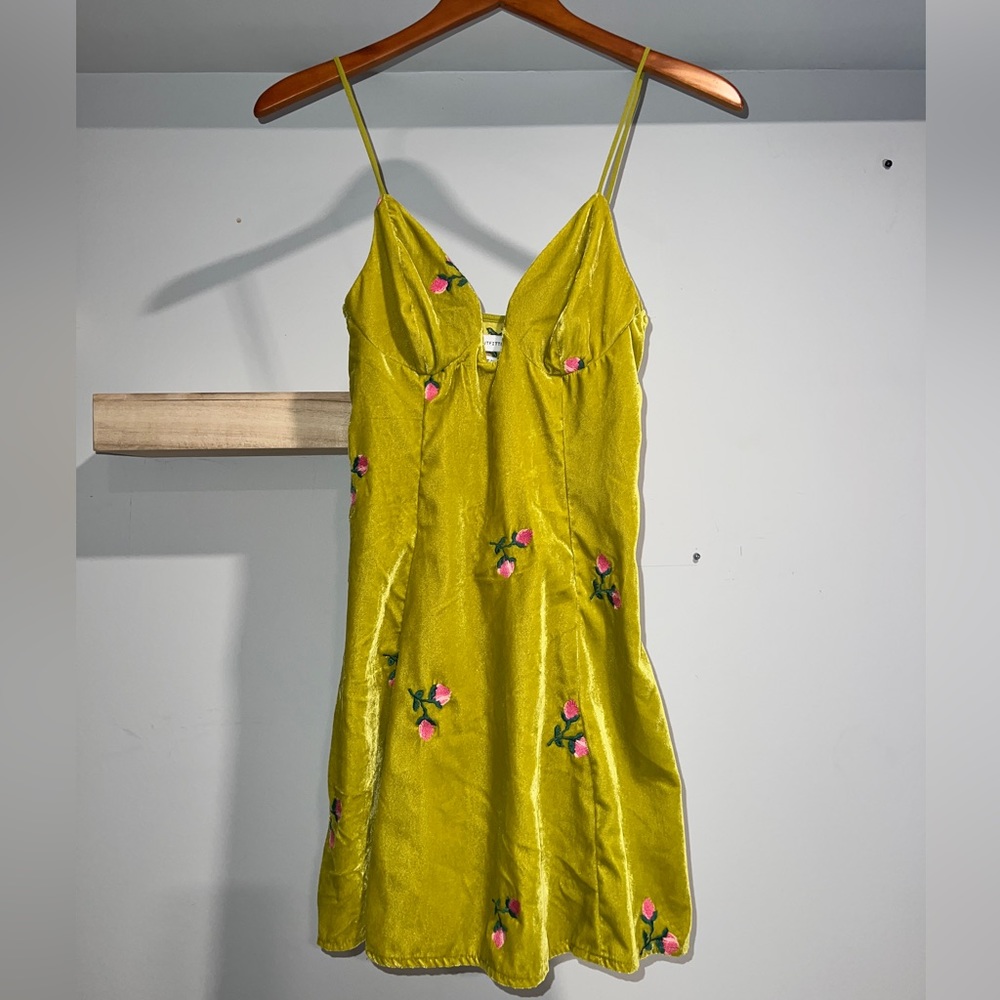 Urban outfitters flower, embroidered velvet dress NWT
